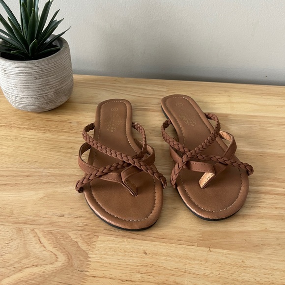 🌸 3/$25 Charles Albert | Brown Sandals - Picture 1 of 4